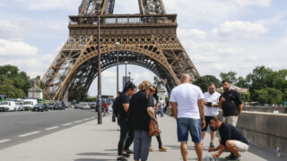 La Tour Eiffel en Tête de Liste des Sites Touristiques les Plus Fraudes