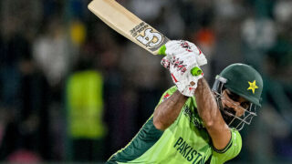 Fakhar Zaman Écarté du Match de la Champions Trophy Pakistan-Inde en Raison d'une Blessure