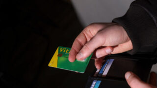 La France Envisage une "Carte Vitale Alimentaire" Mensuelle de 150 € pour Améliorer la Nutrition