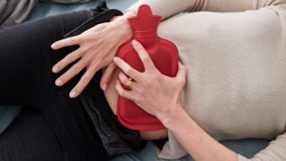 La France Lance un Test Innovant de Salive pour le Diagnostic de l'Endométriose