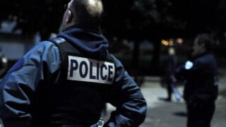 Incident Violent à Paris : Une Femme Poignardée à Plusieurs Reprises par son Partenaire ###