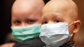 La France Critiquée pour l'Absence de Budget de Recherche sur le Cancer des Enfants**