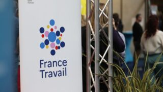 Nouvelle Loi en France : Inscription et Activités Hebdomadaires Obligatoires pour les Chômeurs ###