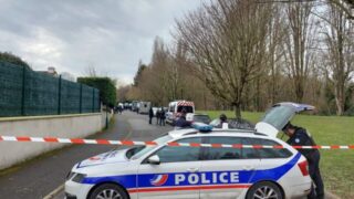Opération policière majeure à Longueville, France, après le meurtre d'une fillette de 11 ans ###