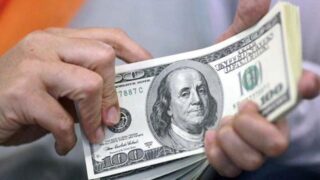 Les Pakistanais à l'étranger établissent un nouveau record avec 3 milliards de dollars de transferts en janvier 2025