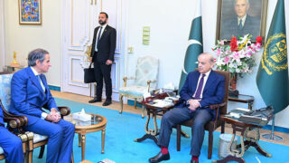 Le Premier Ministre Shahbaz Sharif Rencontre le Directeur Général de l'AIEA pour Discuter de la Technologie Atomique et du Partenariat