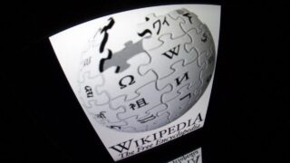 Wikipedia Dénonce les Menaces Prétendues Contre un Bénévole par un Journaliste Français