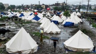 Crise des Inondations au Punjab : Des Milliers de Personnes Évacuées Alors que les Rivières Débordent