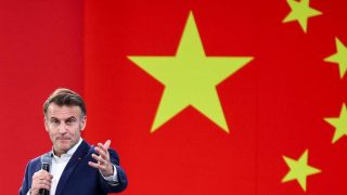 Emmanuel Macron à la Chine : l'UE imposera des tarifs douaniers "dans les mois à venir" si le déficit commercial persiste