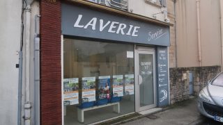Niort : un homme sans-abri découvert sans vie dans une laverie, l'enquête ouverte