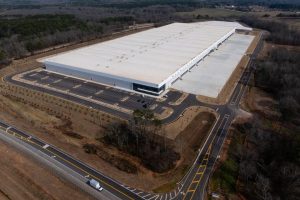 ICE prévoit une expansion de 38 milliards de dollars de son réseau de détention pour migrants