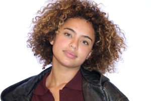 Paola Locatelli dénonce l'hypersexualisation subie adolescente sur les réseaux sociaux