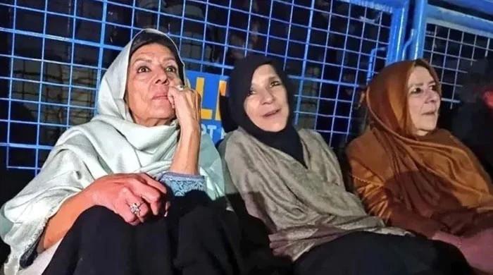 Les sœurs d'Imran Khan dénoncent le silence de la direction du PTI sur ses affaires judiciaires
