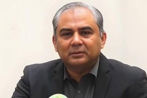 Examen oculaire d'Imran Khan en prison : un ministre accuse sa sœur, Aleema Khan, de retard tactique