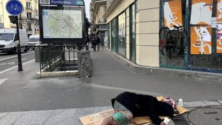 Paris : une hausse de 10% des sans-abri révèle une crise sociale qui s'aggrave