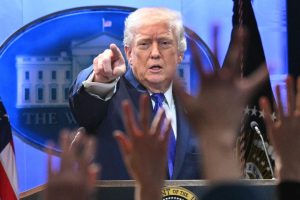 Un imitateur de Trump utilise son ancien pseudonyme "John Barron" dans un appel en direct sur C-SPAN