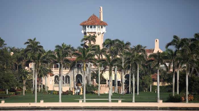 Un Intrus Armé Abattu par le Secret Service à Mar-a-Lago, la Résidence de Trump en Floride