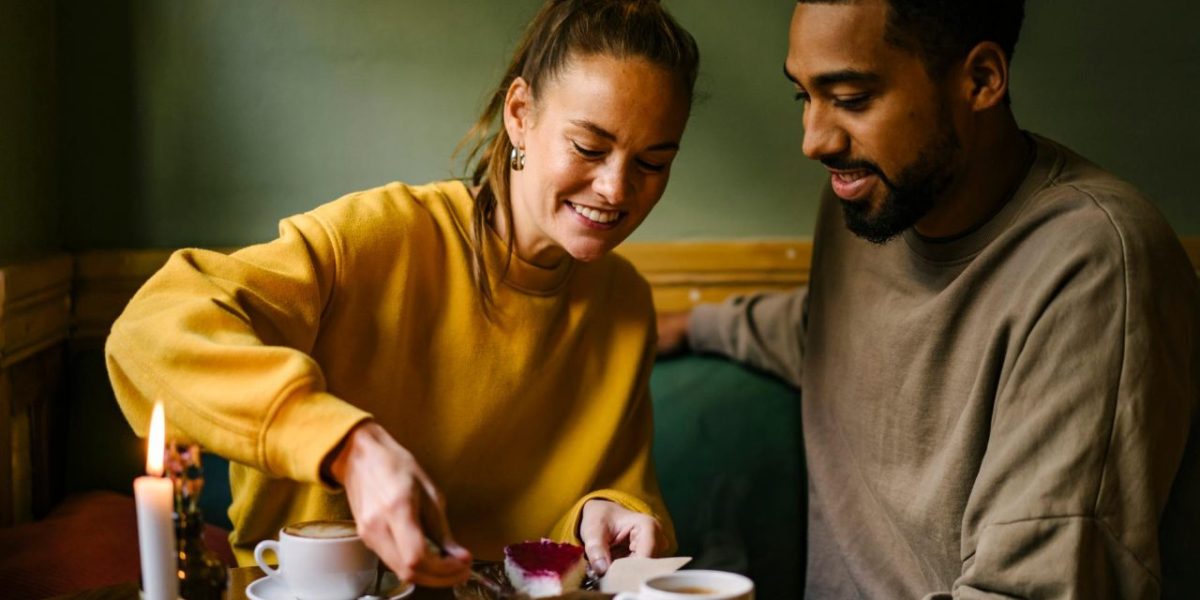 La Règle des 777 pour les couples : tendance virale ou véritable conseil relationnel ?
