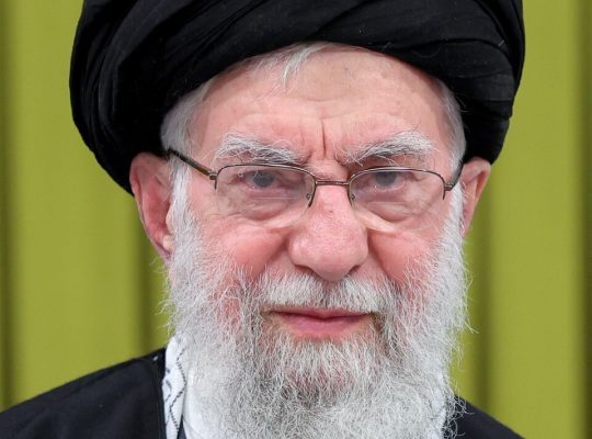 Iran : le Guide suprême Ali Khamenei tué dans une frappe aérienne américano-israélienne en 2026