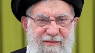 L'Iran sous le choc : l'Ayatollah Ali Khamenei tué dans une frappe aérienne à Téhéran
