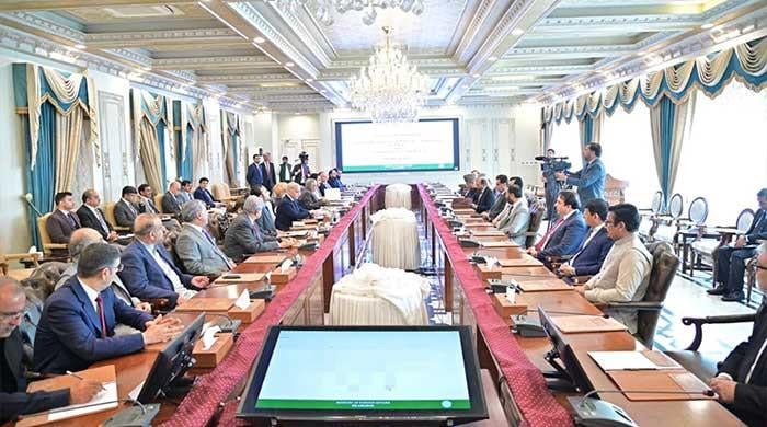 Crise Sécuritaire Régionale : Shehbaz Sharif Briefe les Dirigeants Politiques Pakistanais