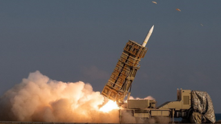 L'Iran dévoile ses vastes "villes missiles" souterraines dans des images inédites