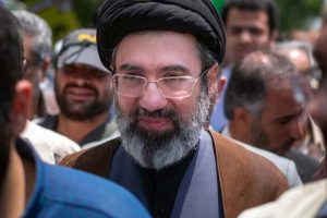 Iran : Mojtaba Khamenei nommé nouveau Guide suprême, un choix guidé par la "haine de l'ennemi"