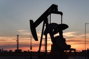 Pétrole à Plus de 100$ : l'Iran Attaque le Golfe, les Marchés S'Effondrent