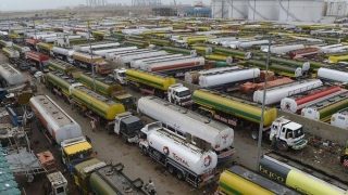 Crise des Prix du Pétrole : Le Pakistan Crée un Comité de Haut Niveau Dirigé par le Ministre des Finances