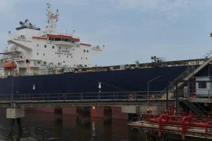 Pakistan Détourne ses Importations de Pétrole vers la Mer Rouge après la Fermeture du Détroit d'Hormuz