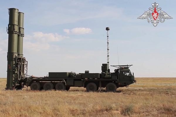 Le S-500 Prometheus de la Russie : Capacités, Déploiement et Futur du Système de Défense Antiaérienne