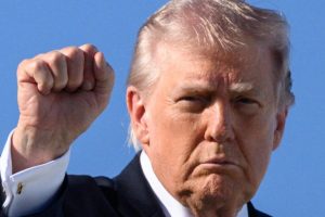 Donald Trump se rétracte : les forces kurdes ne doivent pas attaquer l'Iran, selon le Président