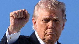 Donald Trump se rétracte : les forces kurdes ne doivent pas attaquer l'Iran, selon le Président