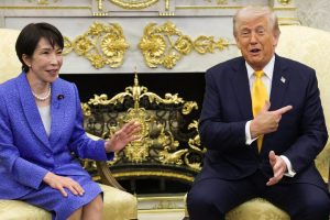 Trump évoque Pearl Harbor face au Premier ministre japonais : une comparaison qui scandalise