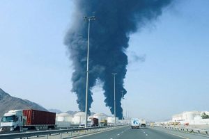 Escalation au Moyen-Orient : Frappes US-Israël en Iran et Riposte contre les Hubs Énergétiques du Golfe