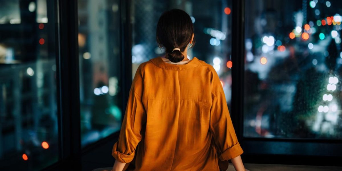 La Nuit Nous Appartient-Elle ? Le Rapport Complexe des Femmes à l'Obscurité