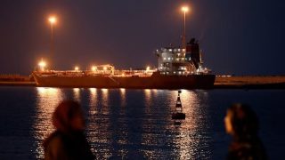 Pétrole : les prix en flèche après la fermeture du détroit d'Hormuz