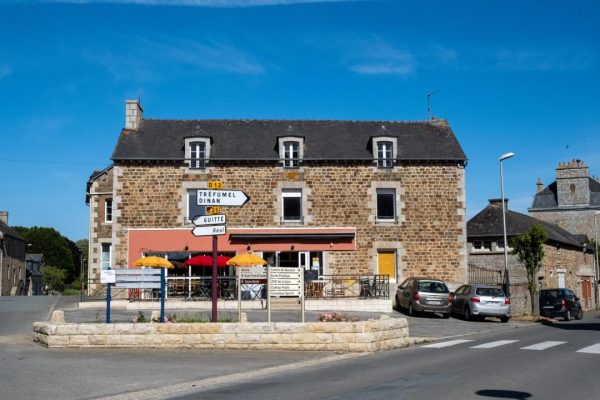 Plouasne : le maire mis en examen après le décès d&rsquo;une femme lors d&rsquo;une hospitalisation forcée