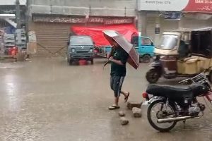 Karachi en état d'alerte maximale après des pluies torrentielles et des inondations