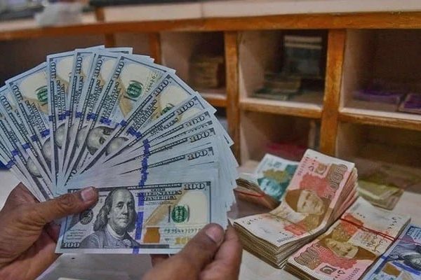 Pakistan : un excédent courant record de 1,07 milliard de dollars en mars 2026