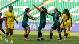 L'équipe féminine du Pakistan de football écrit l'histoire avec une victoire record 8-0 en FIFA Series