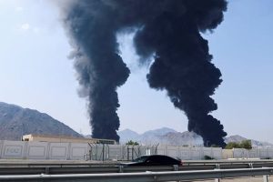 Trois Pakistanais Blessés à Khor Fakkan : Incident au Port des Émirats, le Premier Ministre Appelle à la Retenue