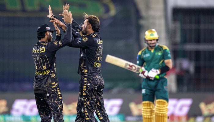 Peshawar Zalmi bat Multan Sultans grâce à Mendis et ses spinneurs | PSL 11