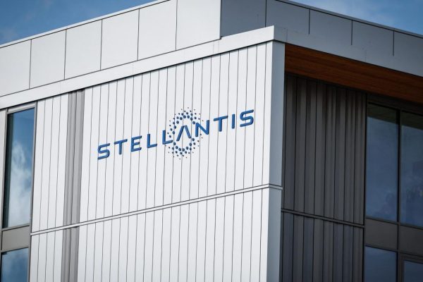 Stellantis arrête la production automobile à l&rsquo;usine historique de Poissy après 2028