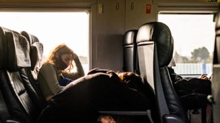 Voyage en train : pourquoi le trajet est le véritable début de vos vacances