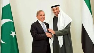 Pakistan sous pression : le rappel d'un prêt de 3 milliards de dollars par les Émirats Arabes Unis fragilise ses réserves