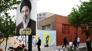 Guerre au Moyen-Orient : frappes américano-israéliennes sur l’Iran, crise énergétique et humanitaire mondiale