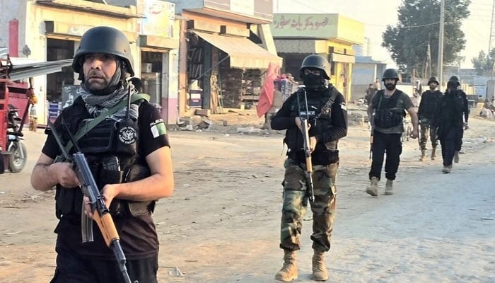 Opération antiterroriste à Bannu : un officier martyr, 12 terroristes éliminés