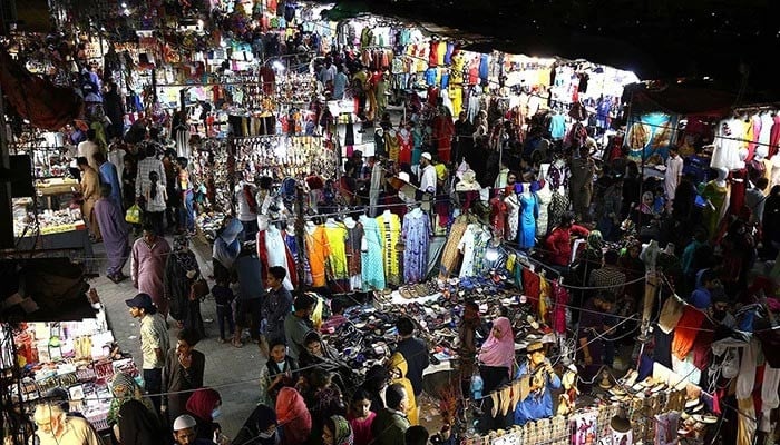 Sindh lève les restrictions horaires : les commerces et salles de mariage retrouvent leurs horaires normaux