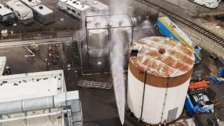 Catastrophe industrielle à Longview : l’explosion d’un réservoir chimique fait plusieurs morts